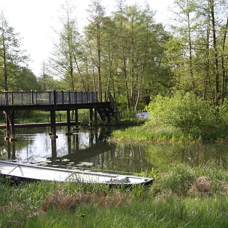 Mit Blick Auf Spree In Lübben