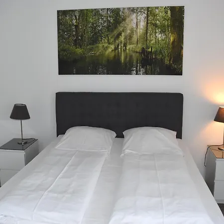 Mit Blick Auf Spree In Lübben