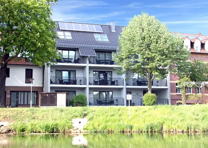 Mit Blick Auf Spree In 뤼벤