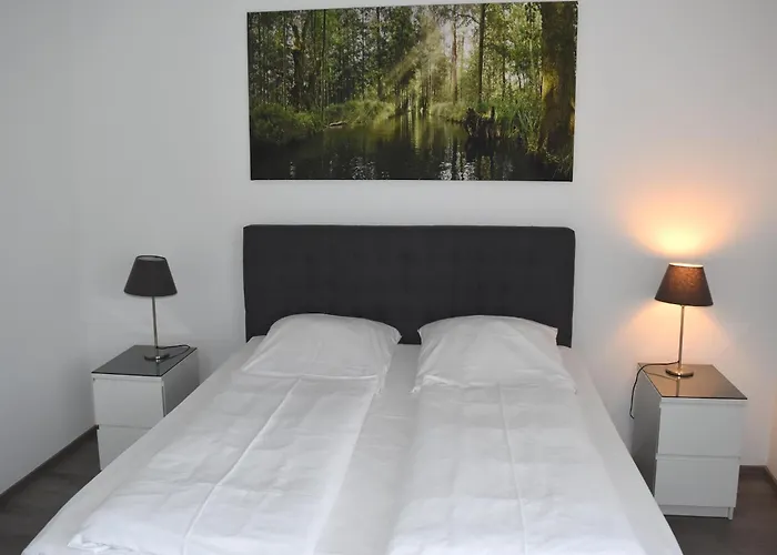 Mit Blick Auf Spree In Lübben