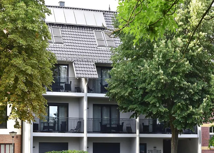 Mit Blick Auf Spree In Lübben